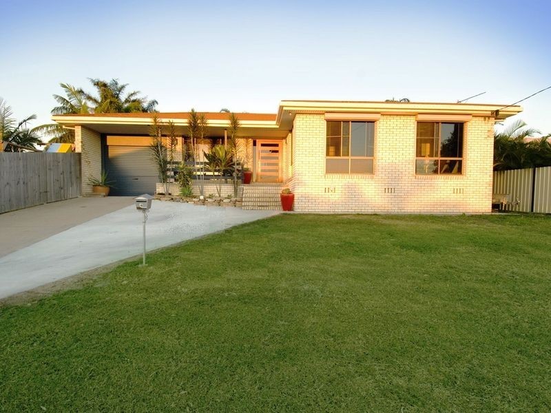 4 CALEDON STREET, Tannum Sands QLD 4680