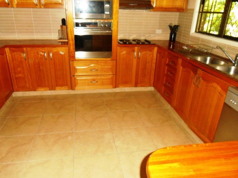 1 CRESWELL COURT, Tannum Sands QLD 4680