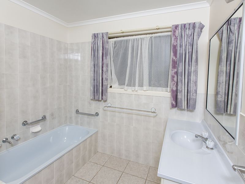 3 SALGADO STREET, Boyne Island QLD 4680