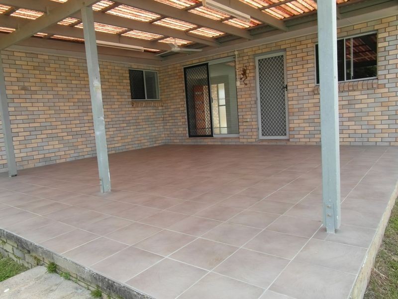 33 BRIN STREET, Boyne Island QLD 4680