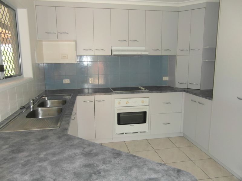 33 BRIN STREET, Boyne Island QLD 4680