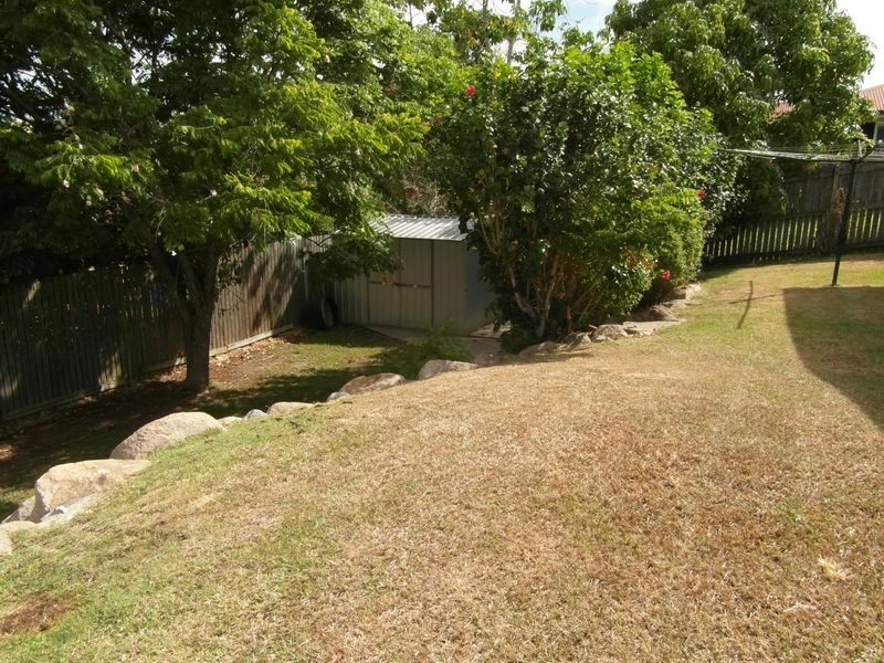 33 BRIN STREET, Boyne Island QLD 4680