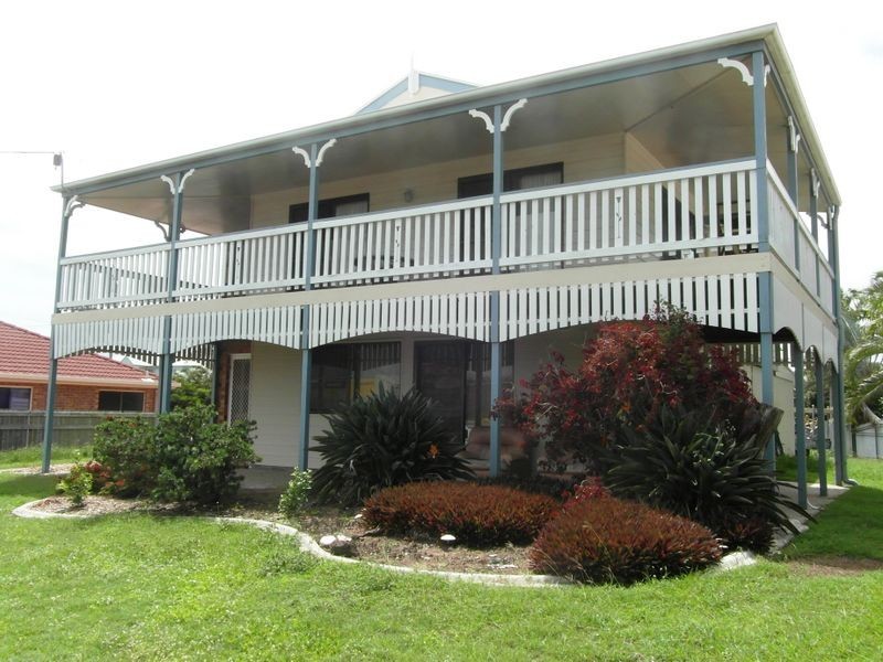 4 GARNET STREET, Tannum Sands QLD 4680