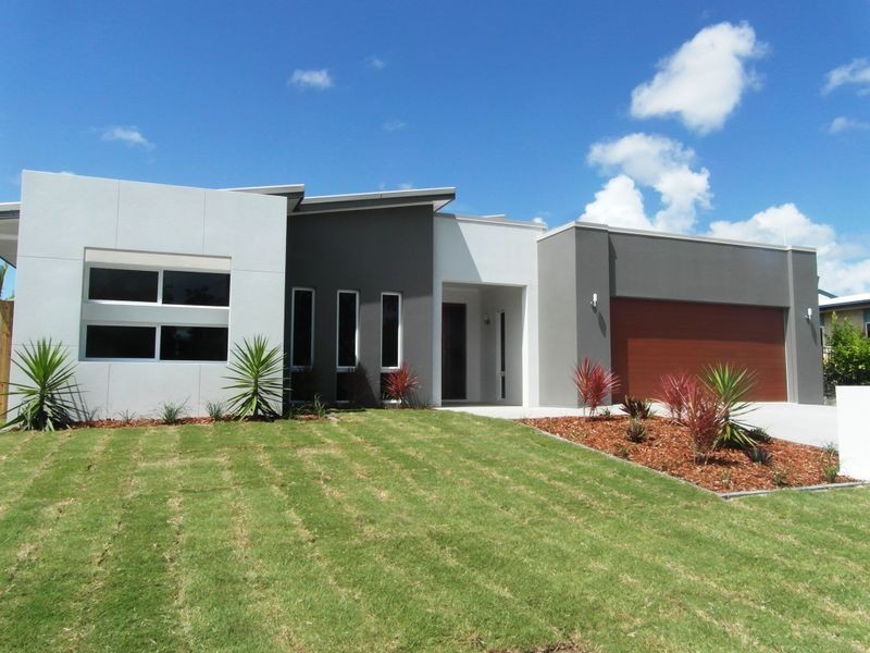 61 THE OAKS ROAD, Tannum Sands QLD 4680