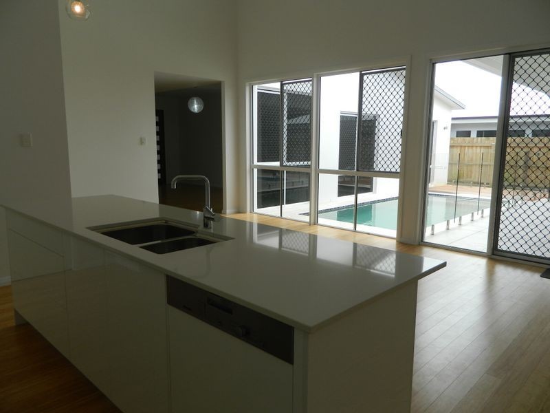 61 THE OAKS ROAD, Tannum Sands QLD 4680