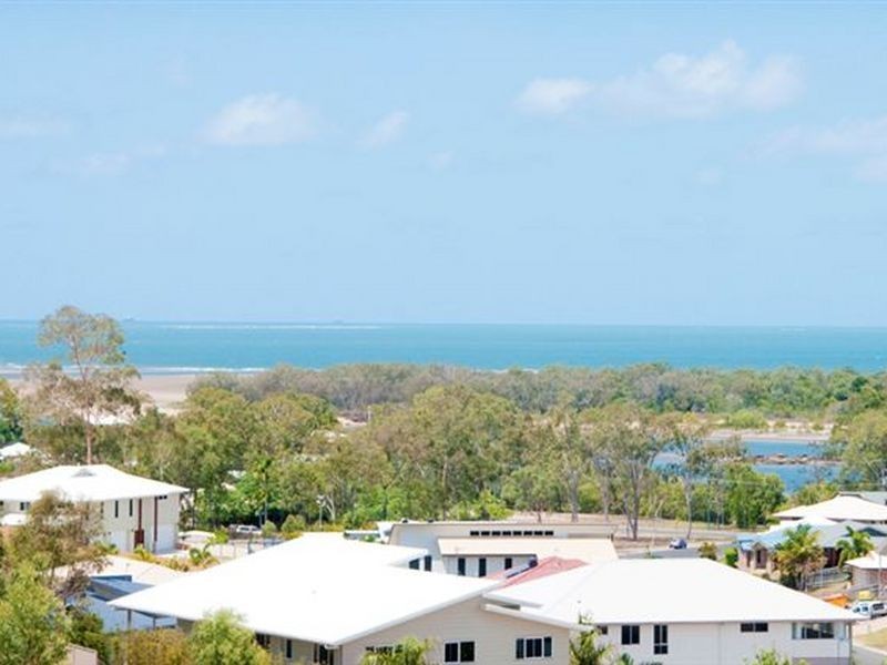 13 JENNY LIND, Boyne Island QLD 4680