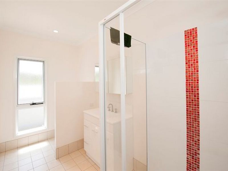 13 JENNY LIND, Boyne Island QLD 4680