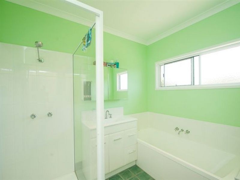 13 JENNY LIND, Boyne Island QLD 4680