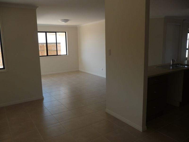 12 JEANA CLOSE, Boyne Island QLD 4680
