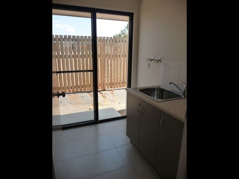 12 JEANA CLOSE, Boyne Island QLD 4680