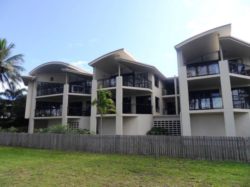 4/8a WYNDHAM AVENUE, Boyne Island QLD 4680