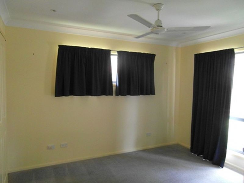 2/5 LAWRENCE COURT, Tannum Sands QLD 4680