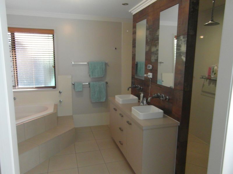 7 Longreach Court, Tannum Sands QLD 4680