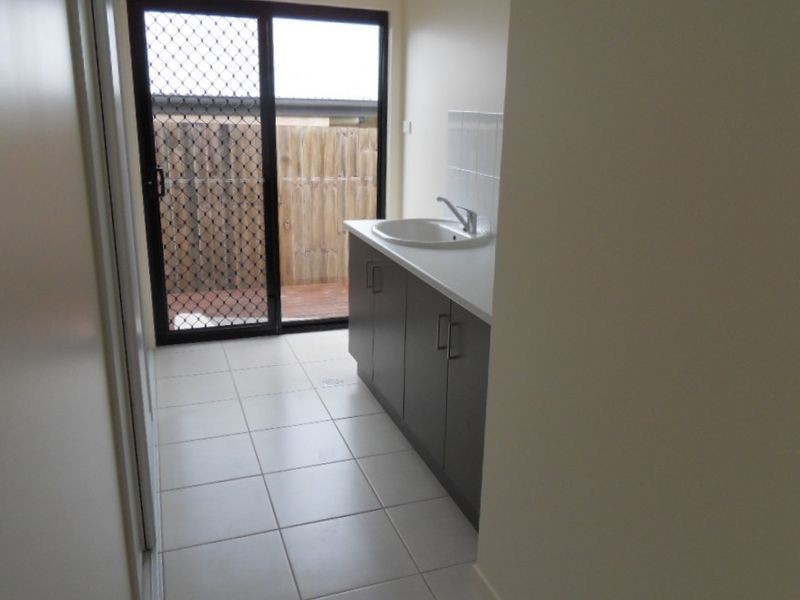 11 JEANA CLOSE, Boyne Island QLD 4680
