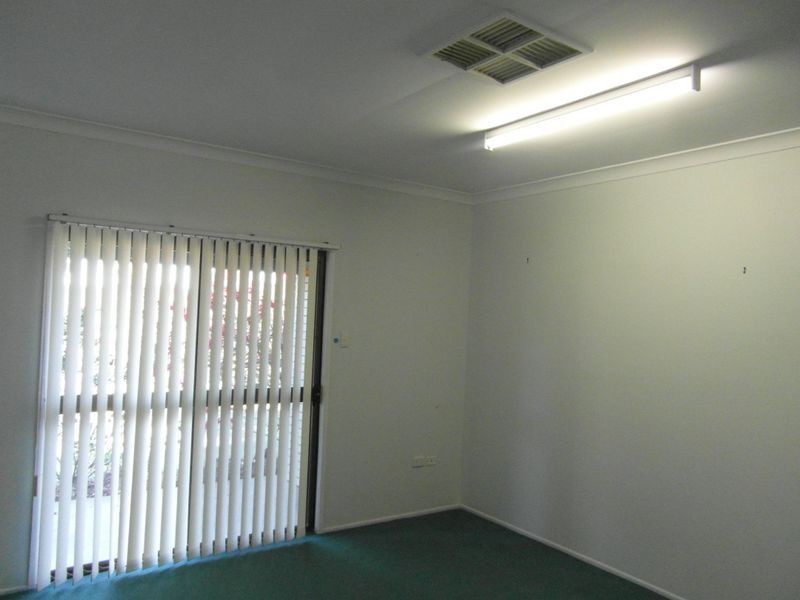 32 HELEN CRESCENT, Wurdong Heights QLD 4680