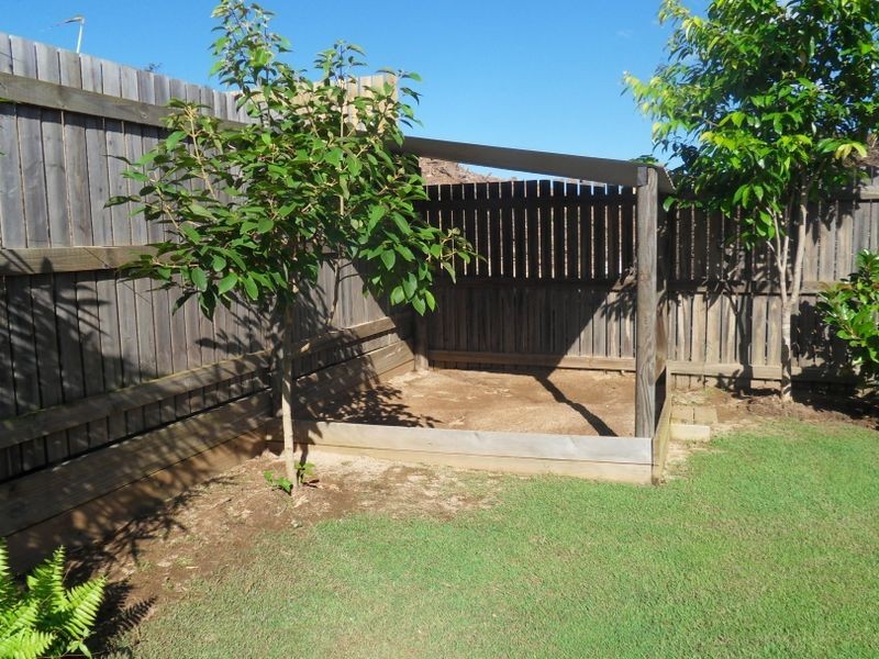 10 MELANIE COURT, Boyne Island QLD 4680