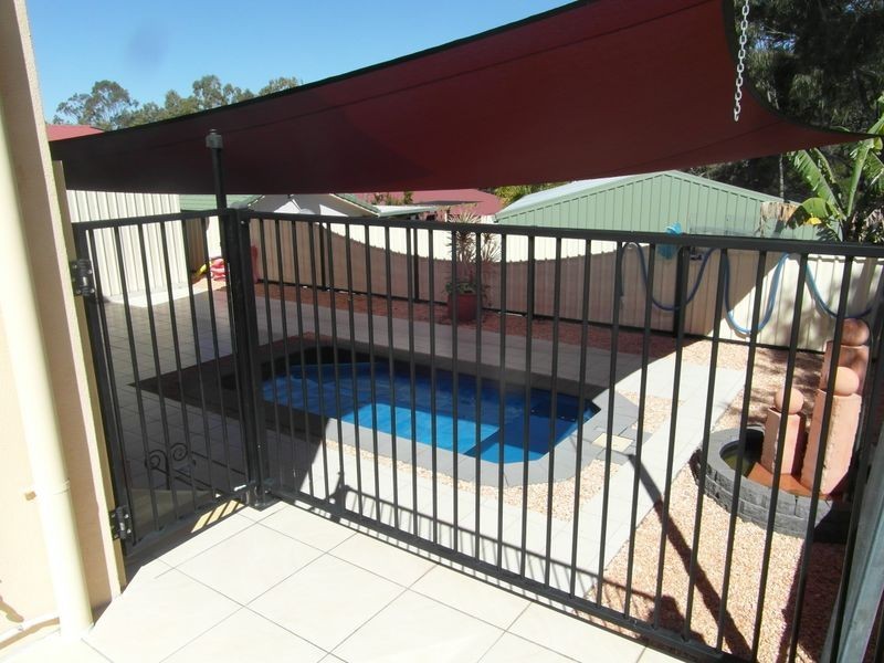 7 CURTIS AVENUE, Boyne Island QLD 4680
