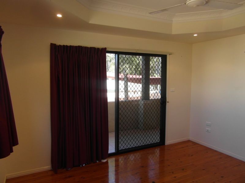 7 CURTIS AVENUE, Boyne Island QLD 4680
