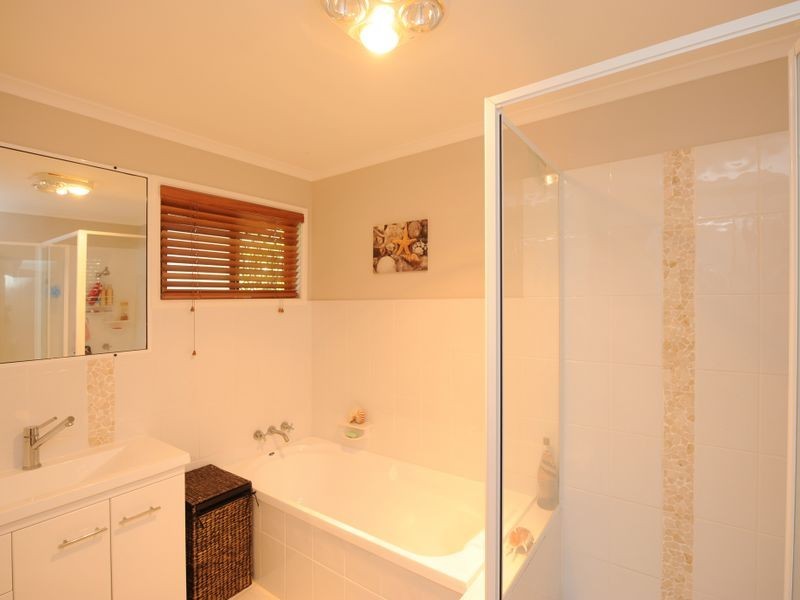 9 CURRAWONG COURT, Boyne Island QLD 4680