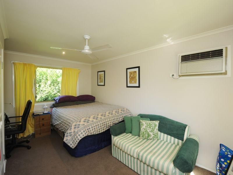 9 CURRAWONG COURT, Boyne Island QLD 4680