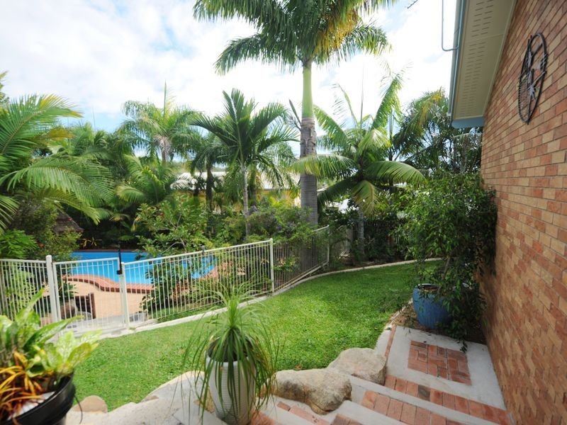 9 CURRAWONG COURT, Boyne Island QLD 4680