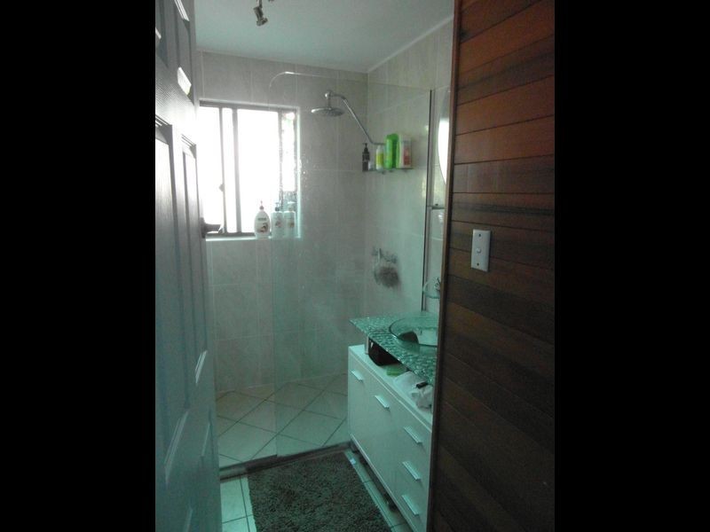 21 Orana Avenue, Boyne Island QLD 4680