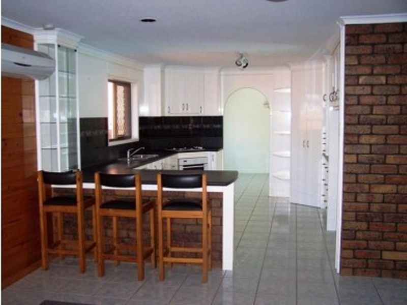 48 BOOTH AVENUE, Tannum Sands QLD 4680