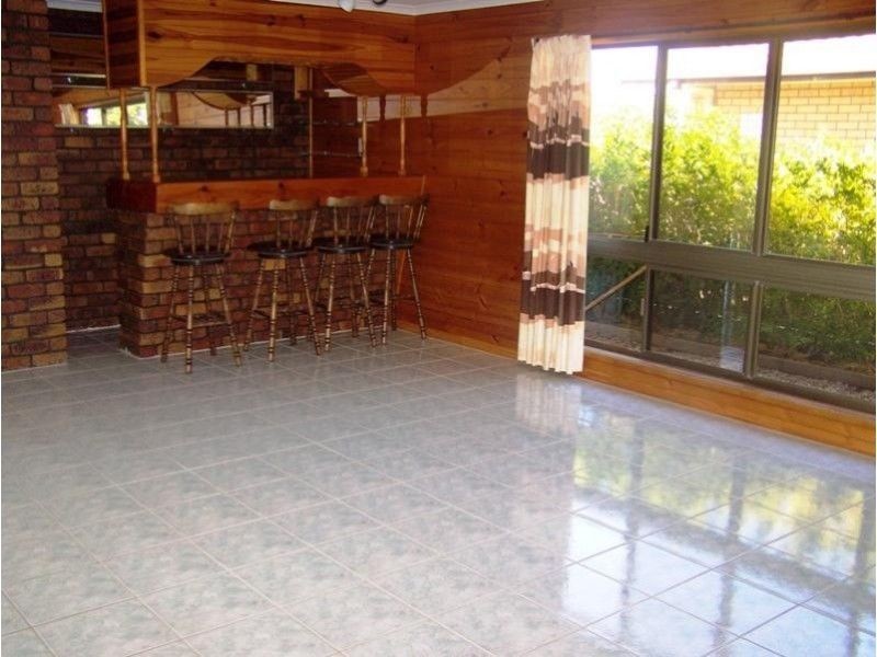 48 BOOTH AVENUE, Tannum Sands QLD 4680