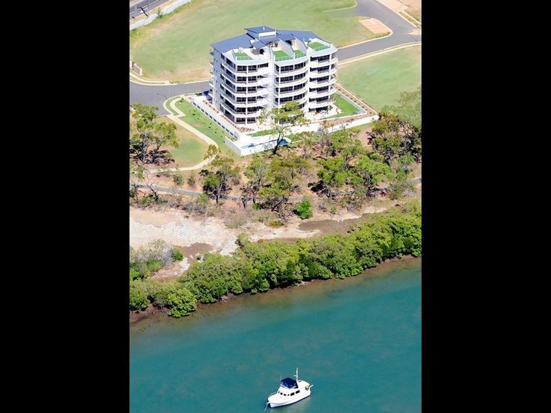 7/2 THE PROMENADE, Boyne Island QLD 4680