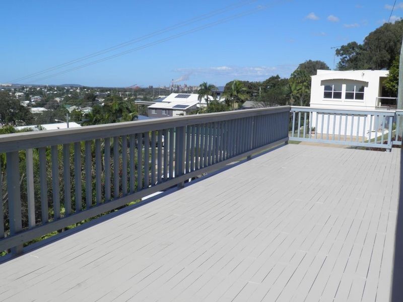 212 GOONDOON STREET, Gladstone QLD 4680