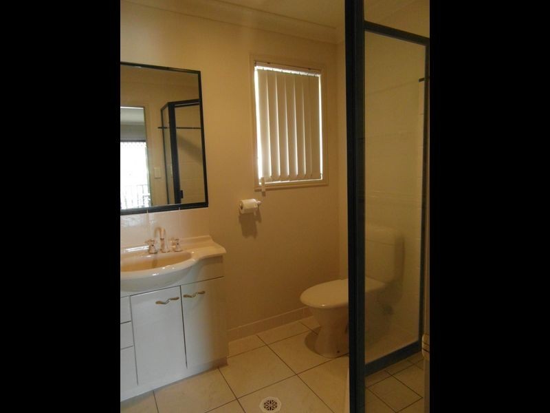 4 LAWRENCE COURT, Tannum Sands QLD 4680