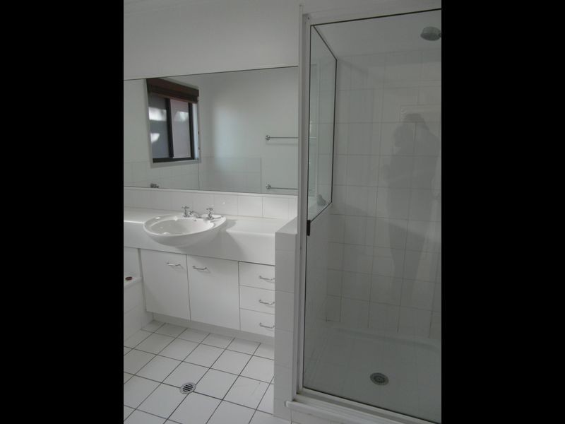 22 SAYRE CRESCENT, Boyne Island QLD 4680