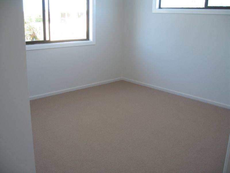 27 ISLAND ESPLANADE, Boyne Island QLD 4680