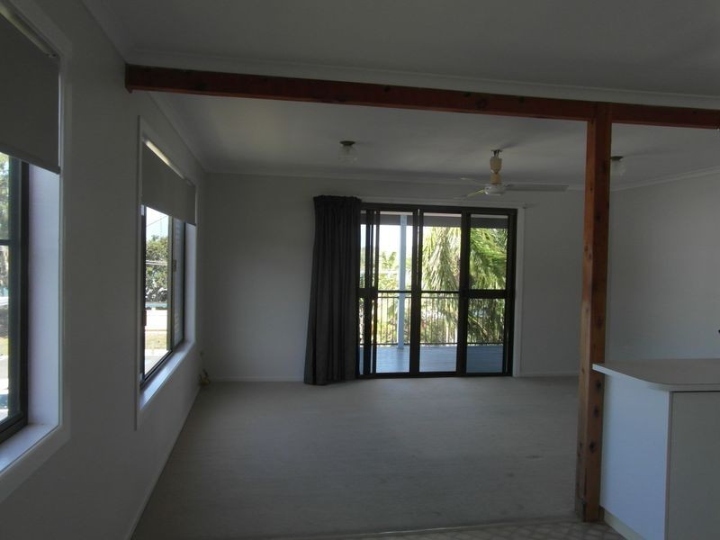 27 ISLAND ESPLANADE, Boyne Island QLD 4680