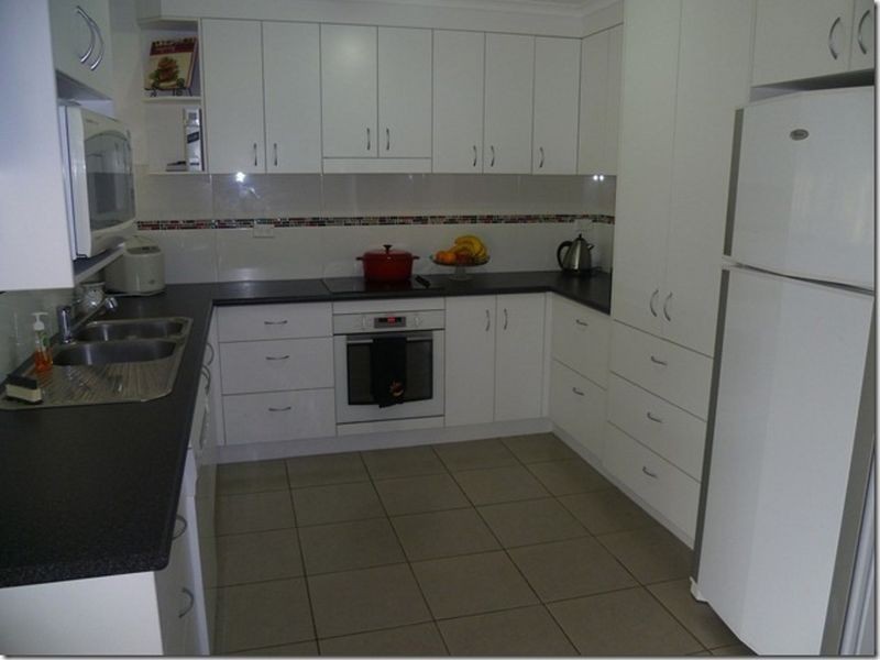 38 HELEN CRESCENT, Wurdong Heights QLD 4680