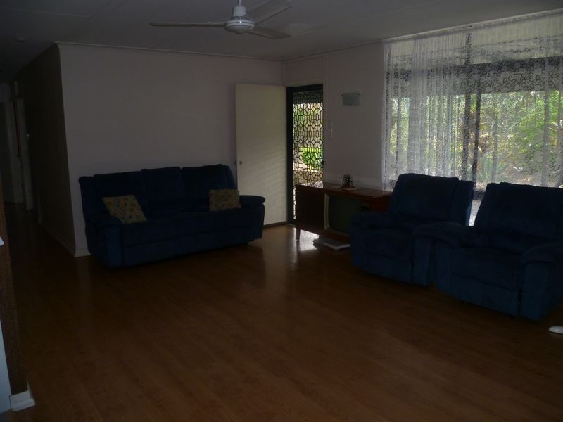 38 HELEN CRESCENT, Wurdong Heights QLD 4680