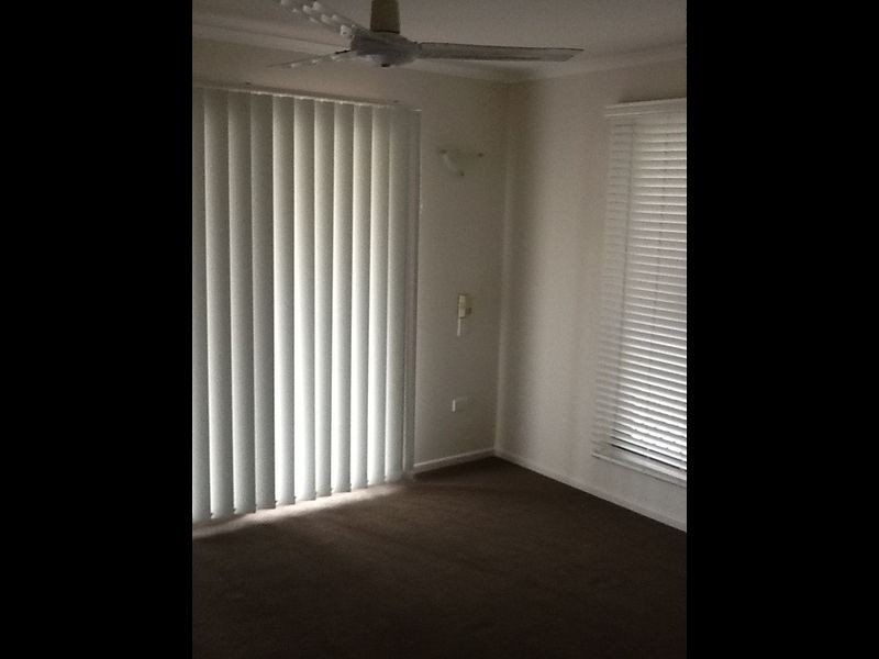 16 CREST AVENUE, Boyne Island QLD 4680