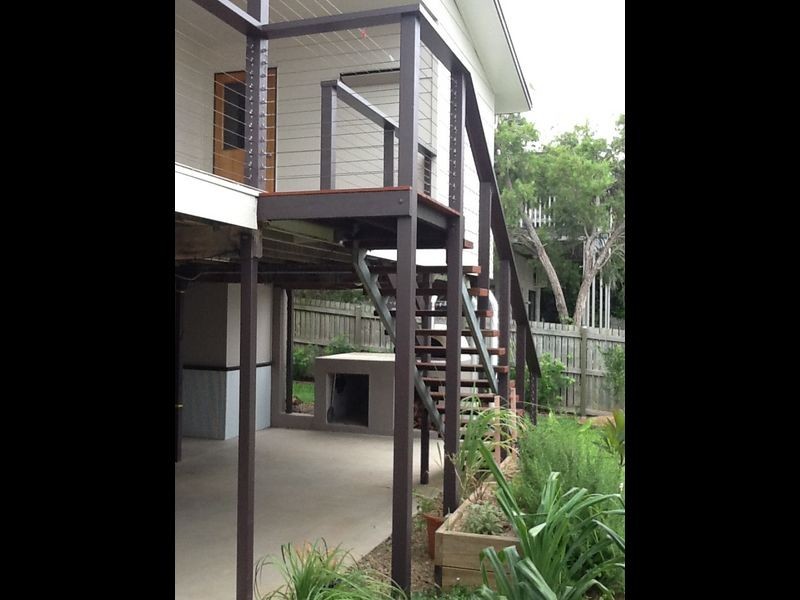 16 CREST AVENUE, Boyne Island QLD 4680