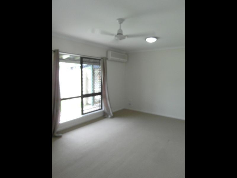 27 LATROBE STREET, Tannum Sands QLD 4680