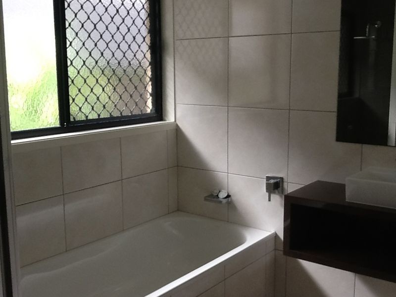 4 HODDINOTT CLOSE, Tannum Sands QLD 4680