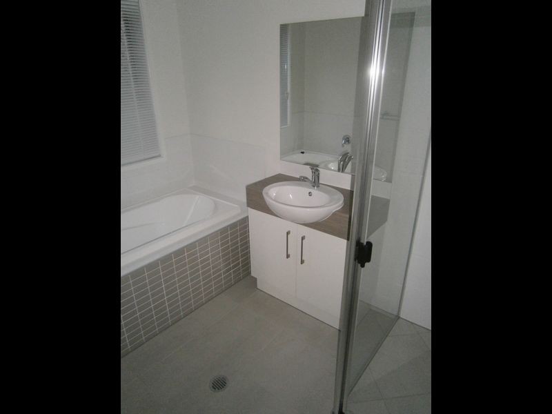 49 CLOVER CRESCENT, Boyne Island QLD 4680