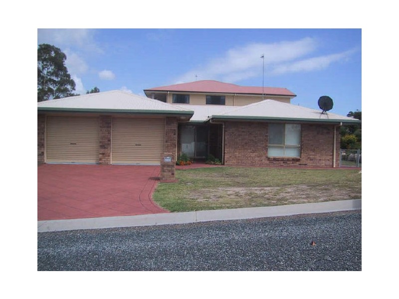 5 Curtis Avenue, Boyne Island QLD 4680