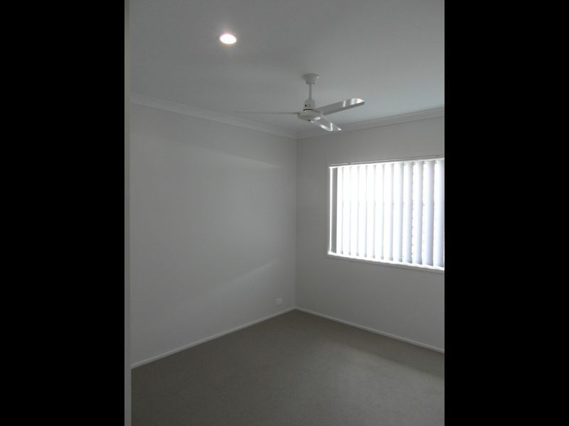 39 CLOVER CRESCENT, Boyne Island QLD 4680