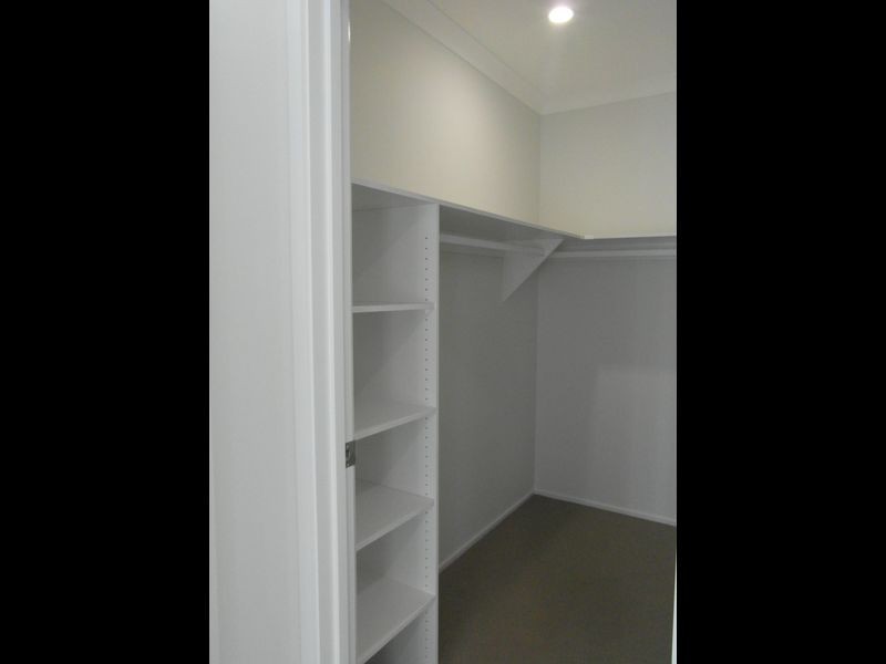 39 CLOVER CRESCENT, Boyne Island QLD 4680