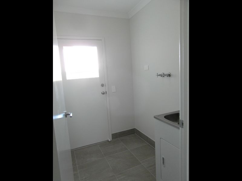 39 CLOVER CRESCENT, Boyne Island QLD 4680