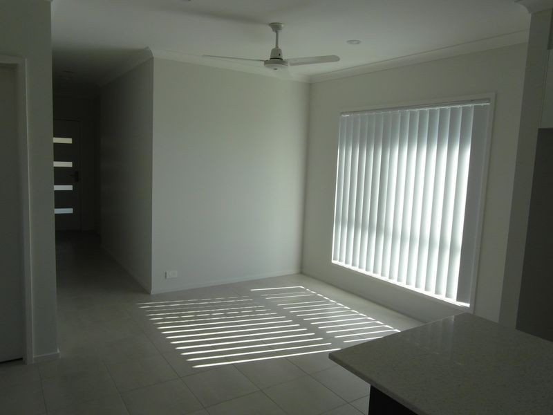 33 LILYVALE ESPLANADE, Boyne Island QLD 4680
