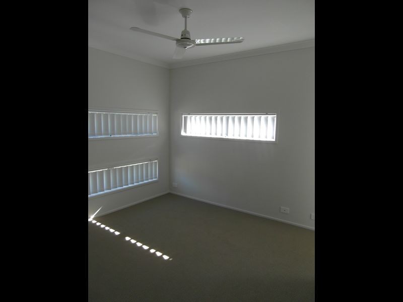 33 LILYVALE ESPLANADE, Boyne Island QLD 4680