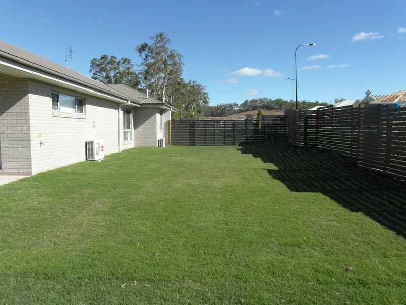 33 LILYVALE ESPLANADE, Boyne Island QLD 4680
