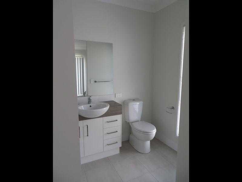 43 CLOVER CRESCENT, Boyne Island QLD 4680