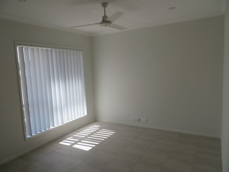 43 CLOVER CRESCENT, Boyne Island QLD 4680